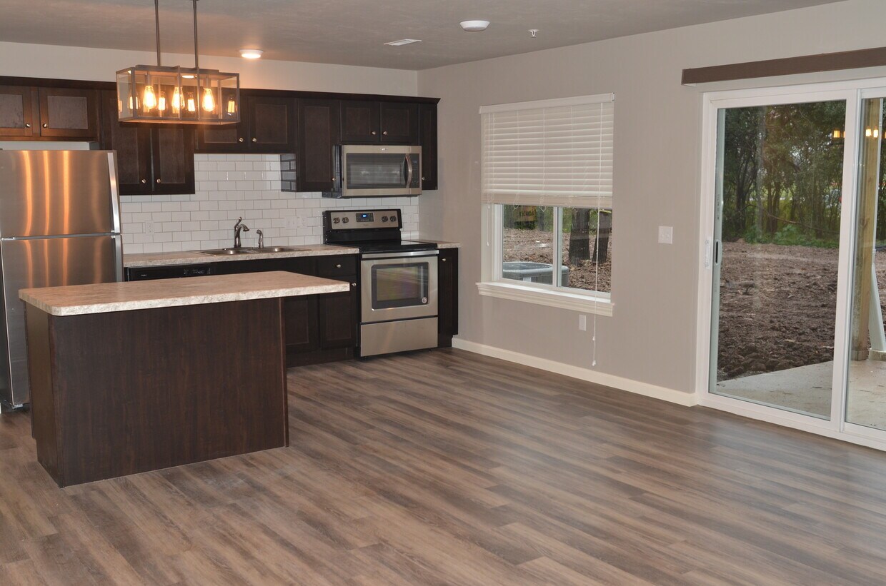 Kitchen - 301 Valley Rd