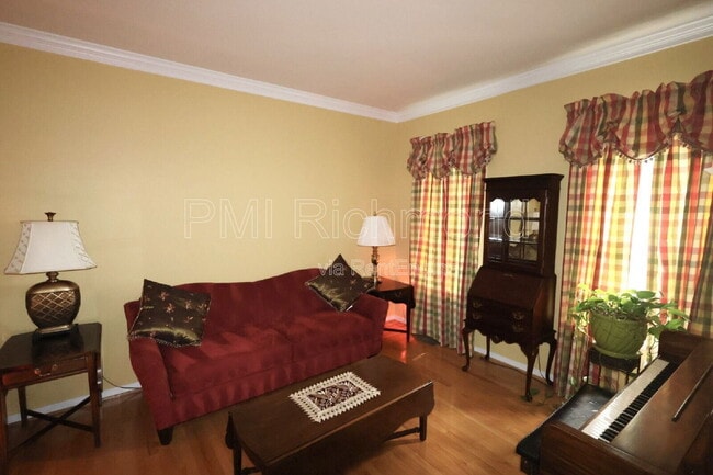 Building Photo - 7238 Ancient Oak Dr