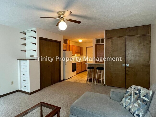 Foto del edificio - 1419 W Pike St