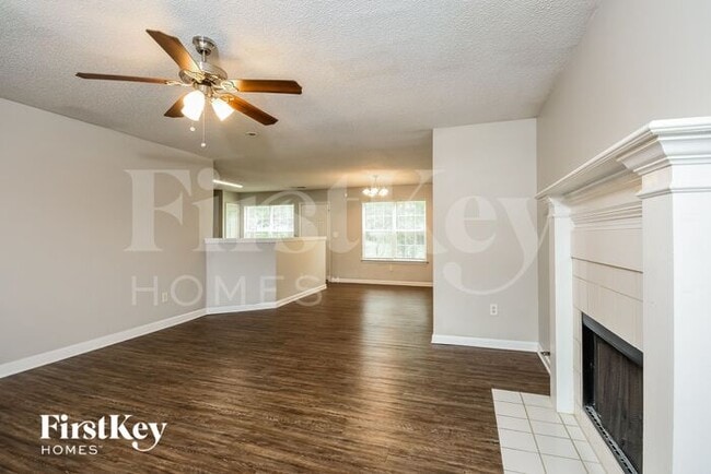 Building Photo - 3904 Doe Run Dr