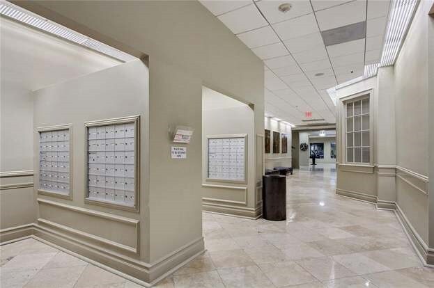 Foto del edificio - 1205 St Charles Ave