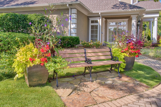 Building Photo - The Heights At Towne Lake