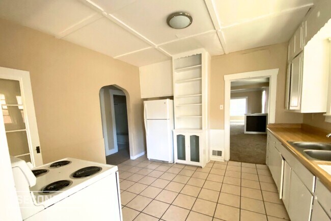 Foto del edificio - 3404 W Main St