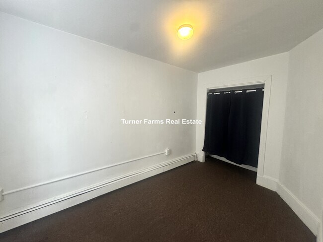 Foto del edificio - 8 Parker Hill Ave