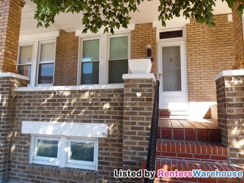 Building Photo - 413 Bonsal St