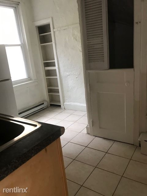 Building Photo - 1 br, 1 bath Townhome - 1038 Pine St