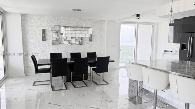 Foto del edificio - 19707 Turnberry Way