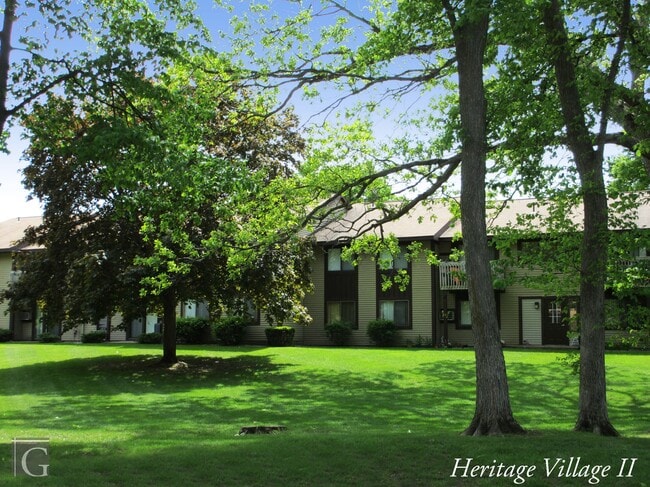 Building Photo - 424 East Elm-#424