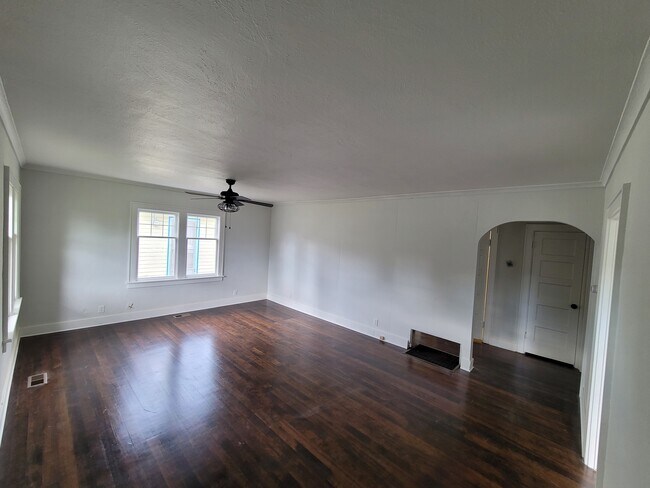 Building Photo - 520 3rd Ave S