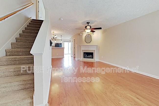 Building Photo - 426 Shadow Glen Dr