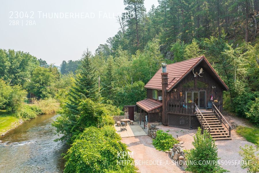 Primary Photo - 23042 Thunderhead Falls Rd
