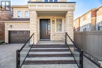 Building Photo - 447 George Ryan Ave