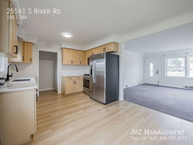 Foto del edificio - 25561 S River Rd