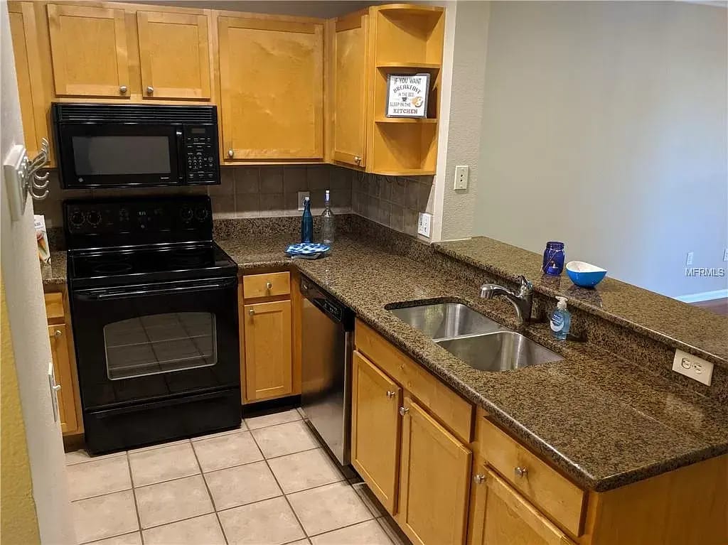 4207 S Dale Mabry Hwy Unit 1304, Tampa, FL 33611 Condo for Rent in