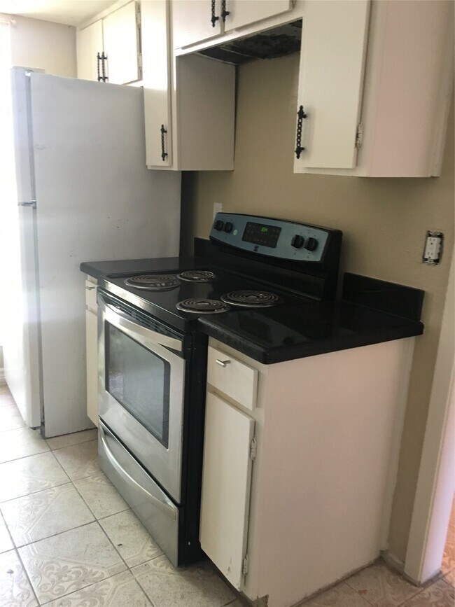 Foto del edificio - 7952 Grove Ridge Dr