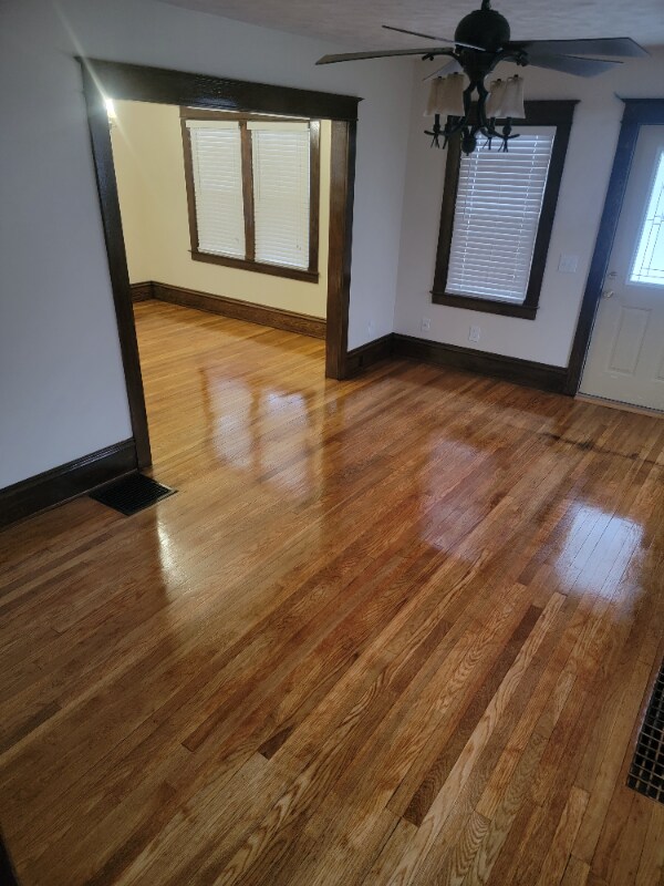 Foto del edificio - 111 N Phetteplace St