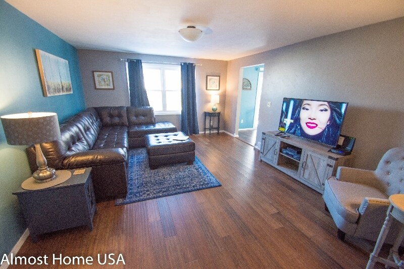 Foto principal - 1028 Coppens Rd