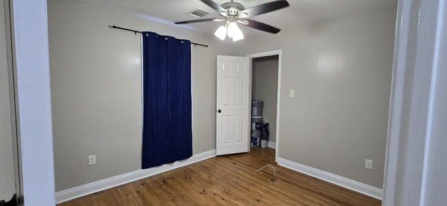 Building Photo - 2331 Feliciana St