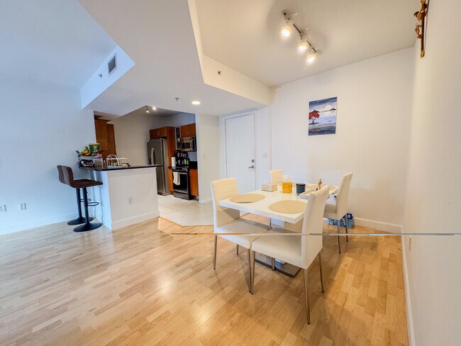 Foto del edificio - 18800 NE 29th Ave