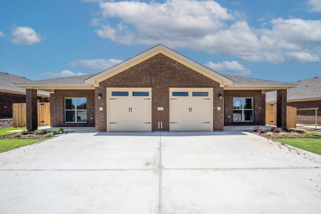 Building Photo - 5904 Cactus Flower Ln