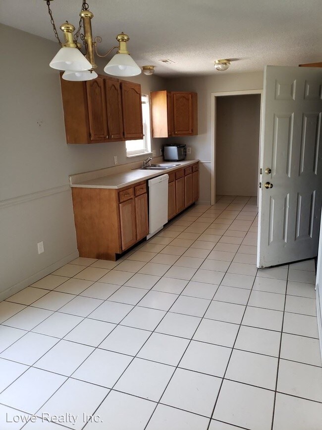 Building Photo - 3 br, 2 bath House - 3108 Lowe Lane