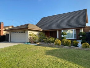 Building Photo - 1344 Corte de Primavera