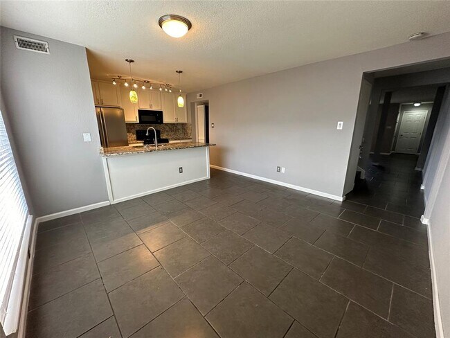 Building Photo - 781 Country Pl Dr
