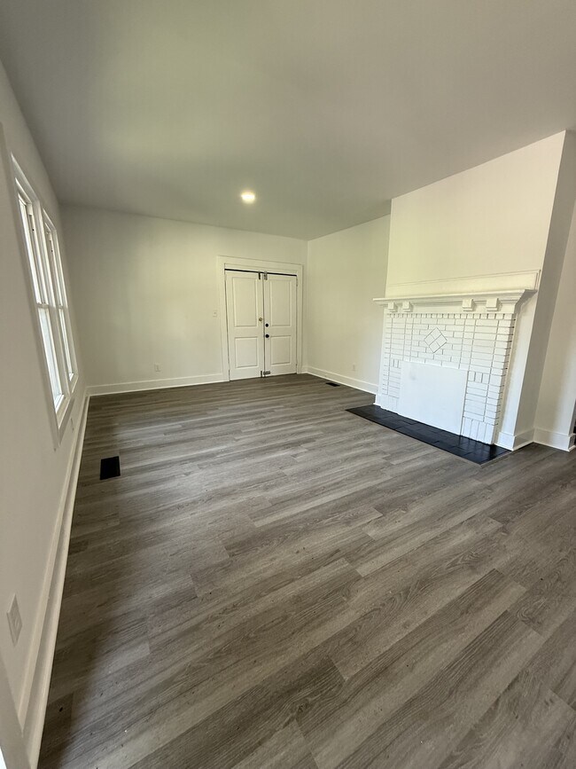 Foto del edificio - 1031 Cotton Ave SW