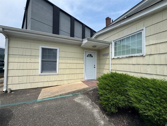Building Photo - 42 Fire Island Ave