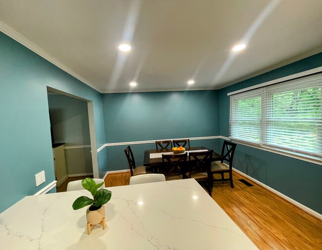Dining room - 740 Tiffany Ct
