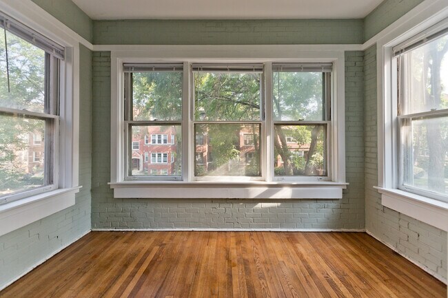Foto del edificio - 1317 W Albion Ave