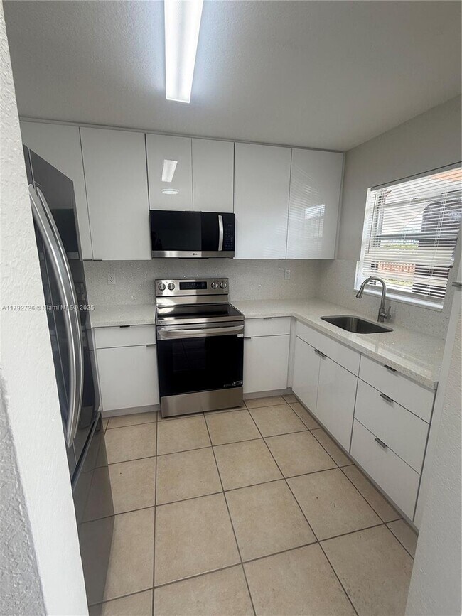 Foto del edificio - 6850 W 16th Dr