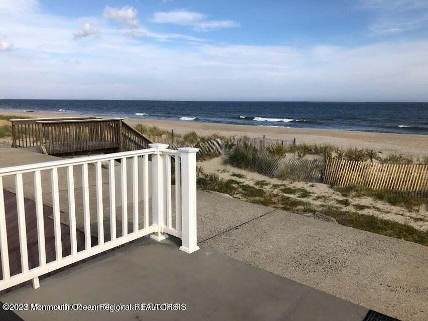 Primary Photo - 1201 Ocean Ave