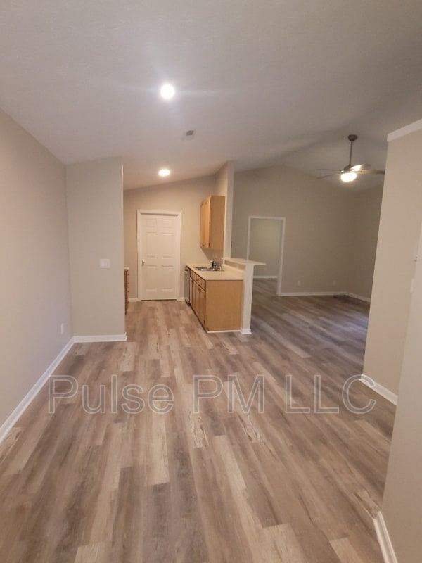 Photo - 2990 Sequoia Dr Apartment