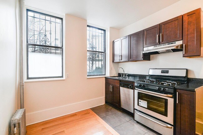 Building Photo - 180 Borinquen Pl