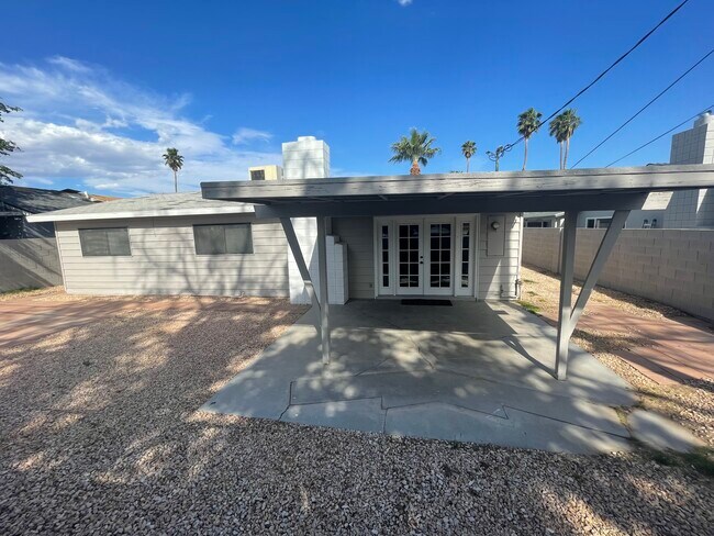 Building Photo - 2101 Jeanne Dr