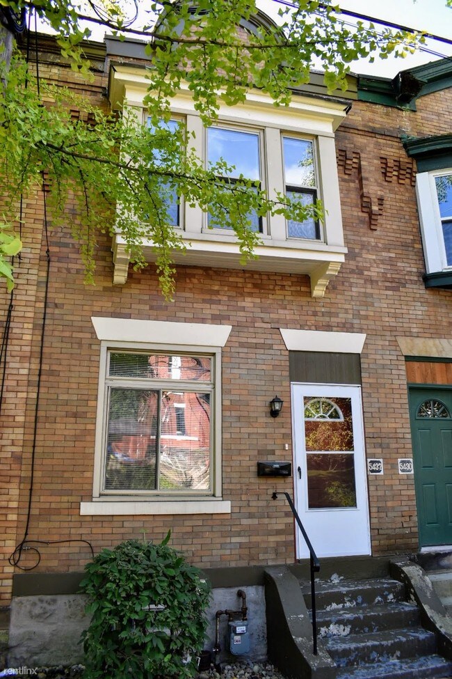 Building Photo - 2 br, 1 bath Townhome - 5432 Wilkins Avenue