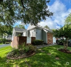 Building Photo - 7551 Beauchamp Ct