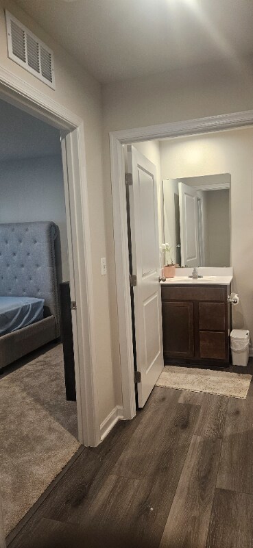 Foto del edificio - 3113 Clover Ln