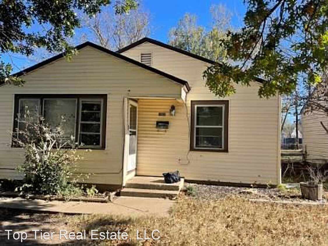 Primary Photo - 3 br, 1 bath House - 1001 N Pine St