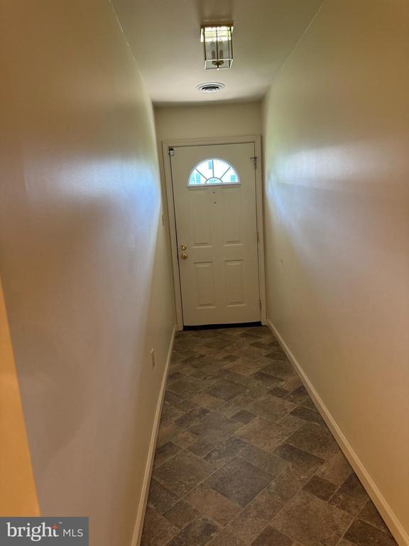 Foto del edificio - 108 Primrose Ln