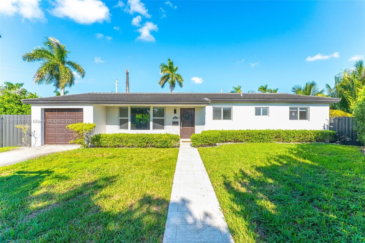 Foto principal - 9621 SW 58th St