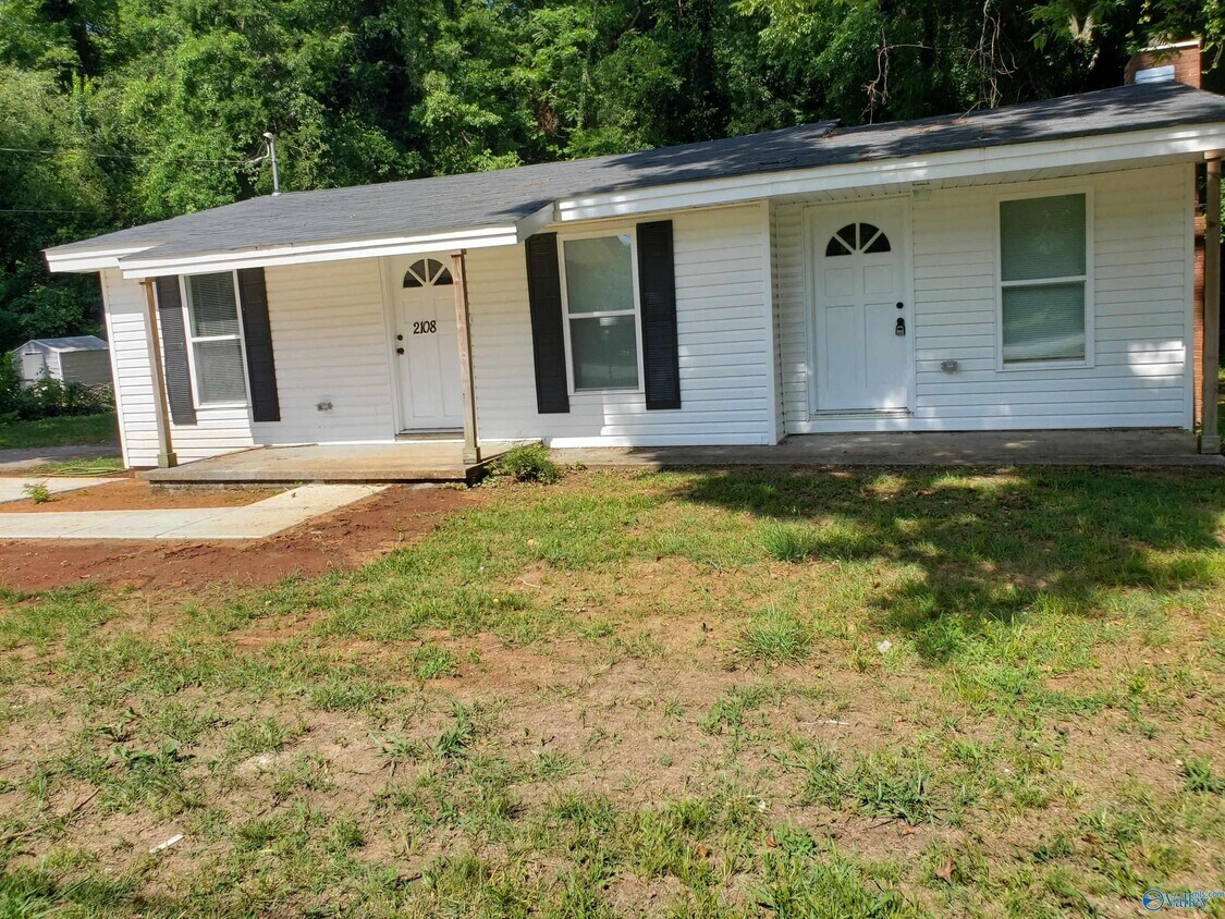 Foto principal - 2108 Pulaski Pike NW