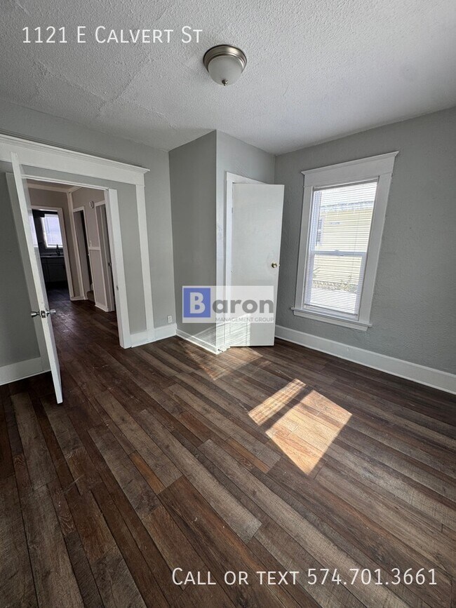 Foto del edificio - 1121 E Calvert St