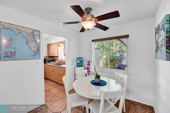 Building Photo - 4542 Sea Grape Dr