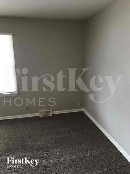 Foto del edificio - 711 N Evanslawn Ave