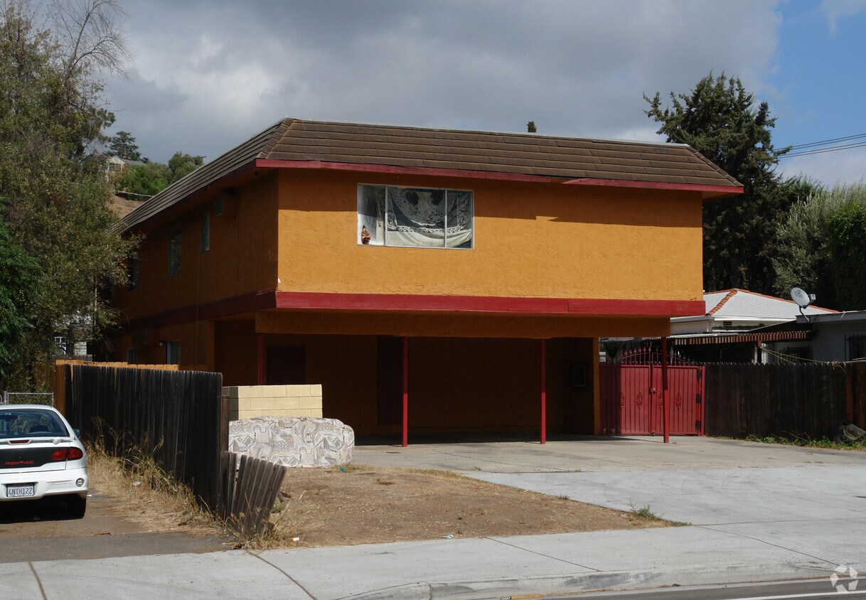 Building Photo - 9258 Kenwood Dr
