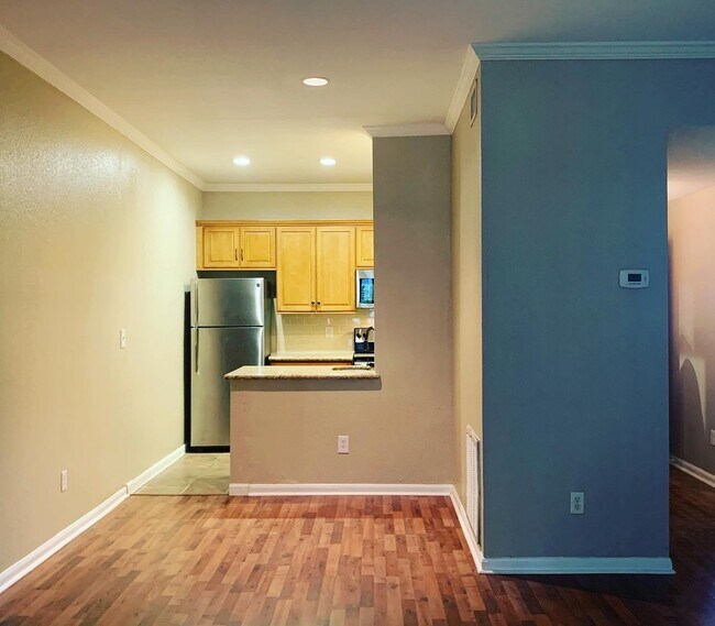 Foto del edificio - 2475 Underwood St