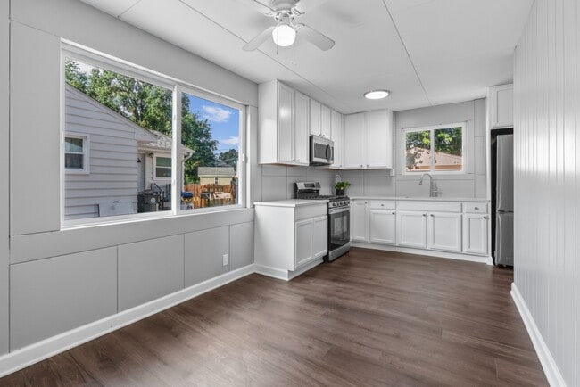 Building Photo - South Rosedale Avenue