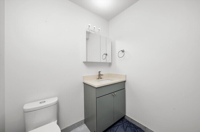 Foto del edificio - 290 N Westgate Rd